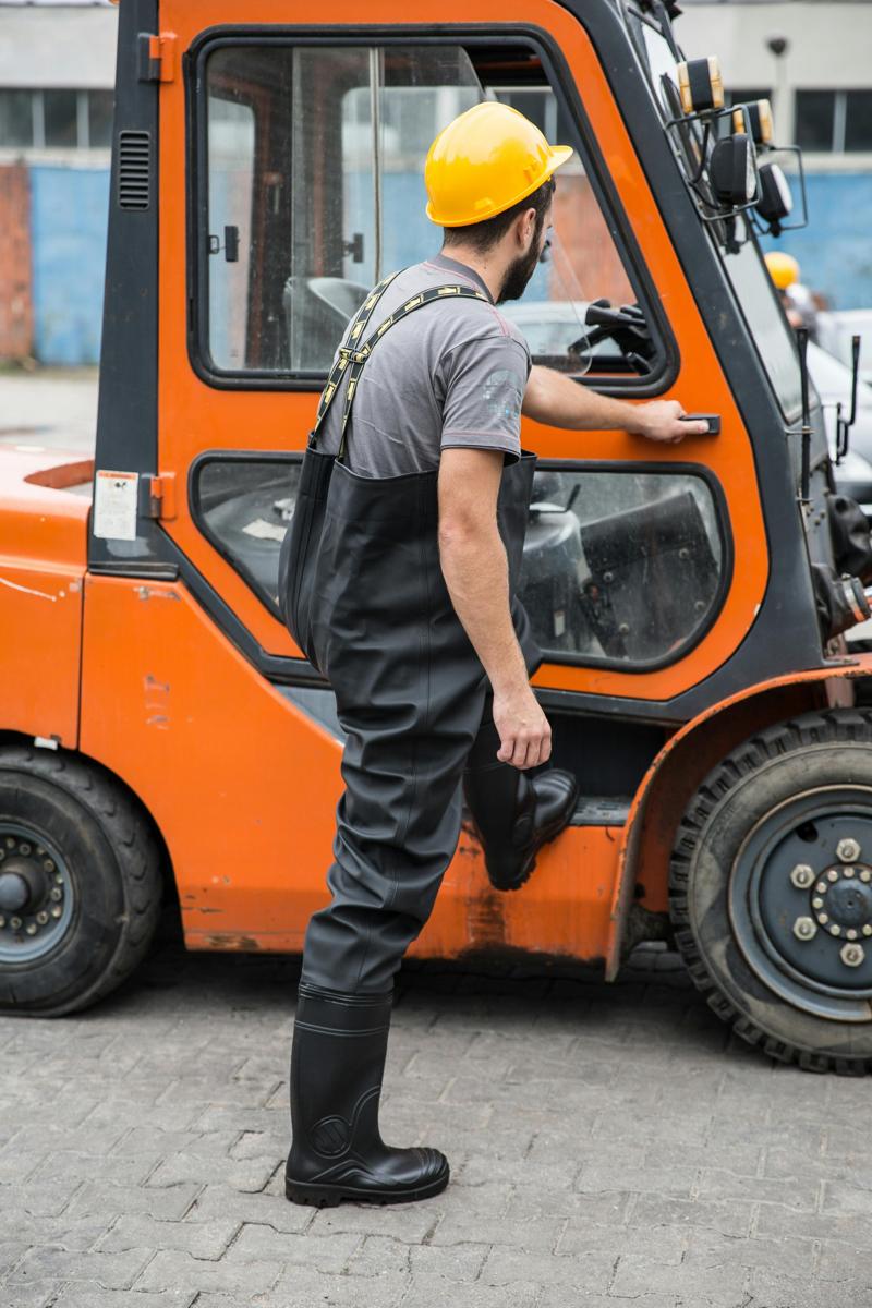 forklift technician-00e6e0dec51b480ab23bb9b223f44cc1.jpg forklift technician